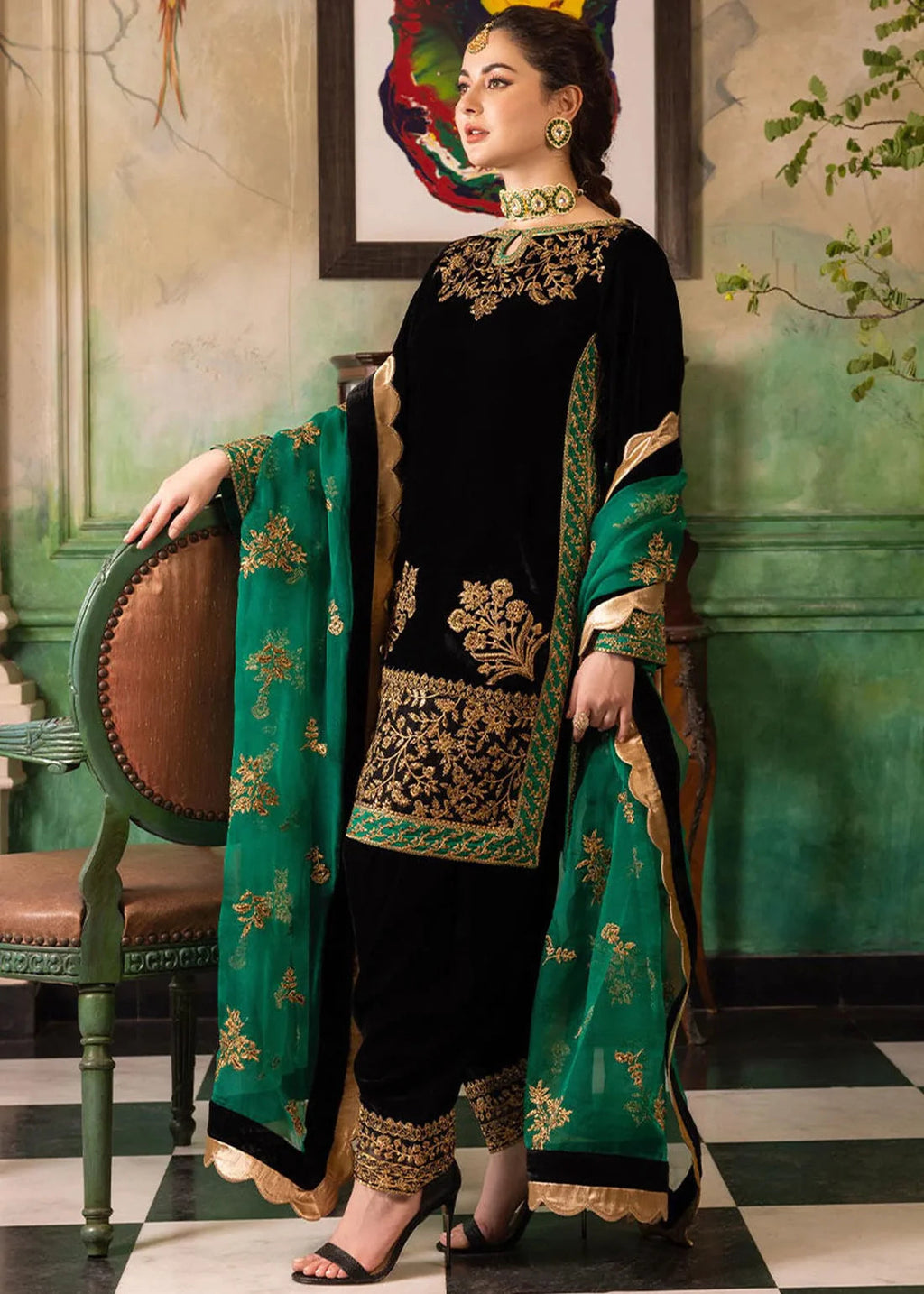 ZARA JAHAN 953 3-Piece Embroidered Velvet Suit Embroidered Organza Dupatta