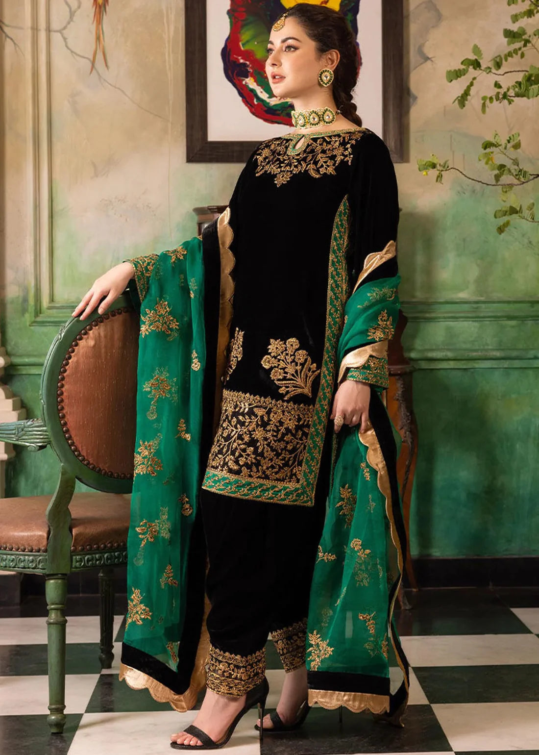ZARA JAHAN 953 3-Piece Embroidered Velvet Suit Embroidered Organza Dupatta