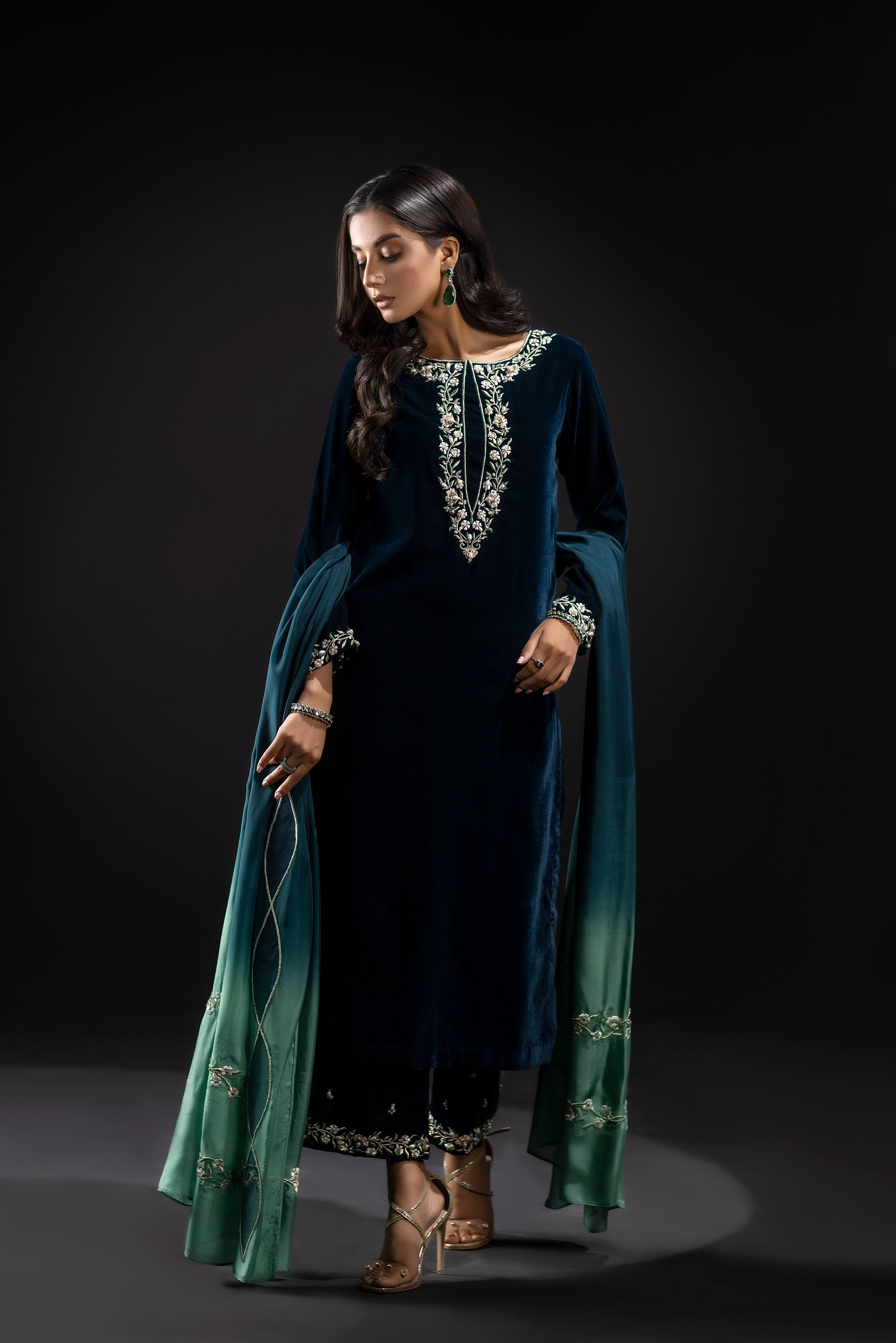 ZARA JAHAN 7002 Embroidered Velvet Dress with Karandi Shawl