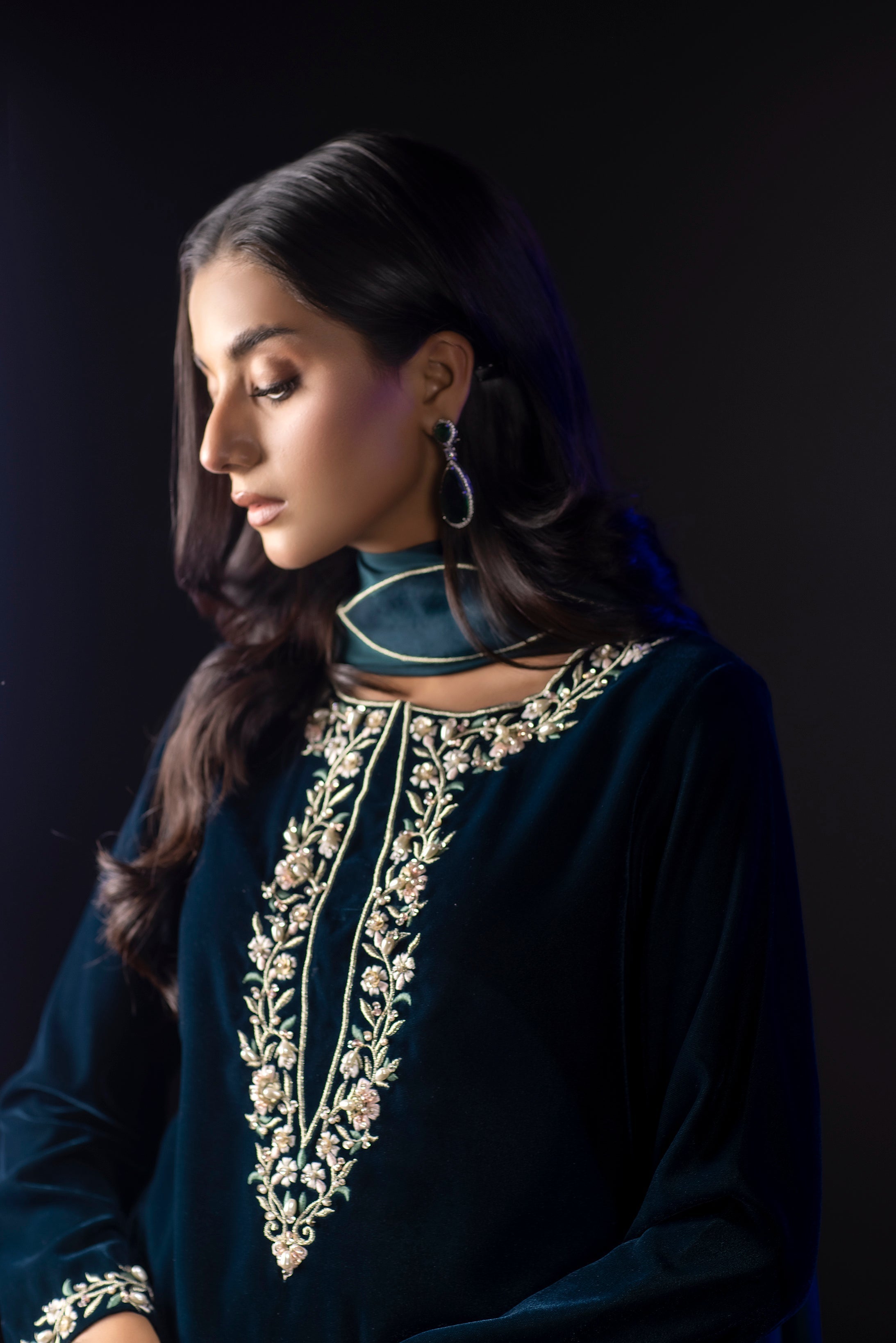 ZARA JAHAN 7002 Embroidered Velvet Dress with Karandi Shawl