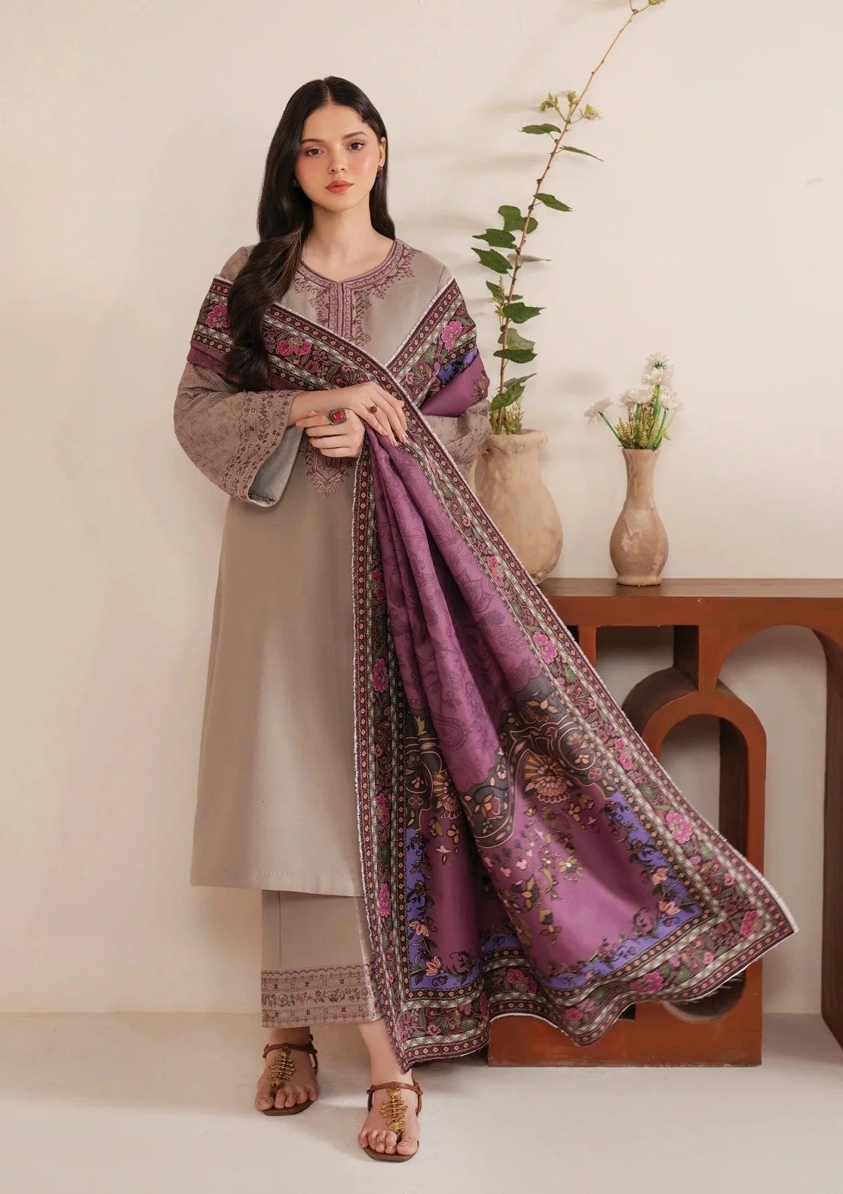 Jazmin 3 Pc Embroidered Lawn Suit - 549