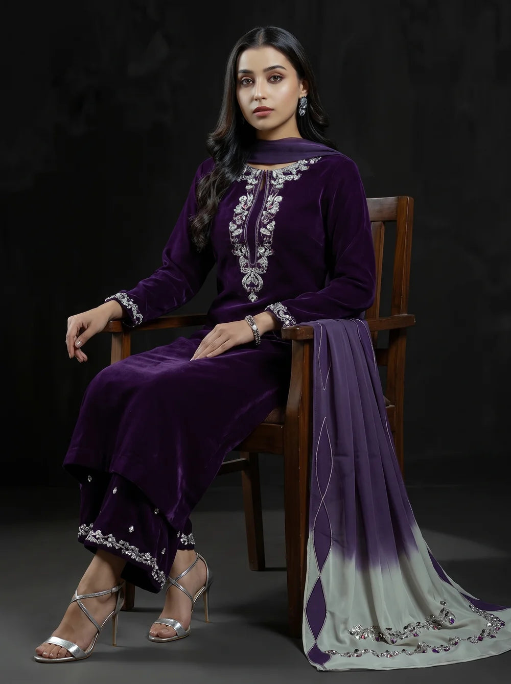 ZARA JAHAN 7002 purple Embroidered Velvet Dress with Karandi Shawl