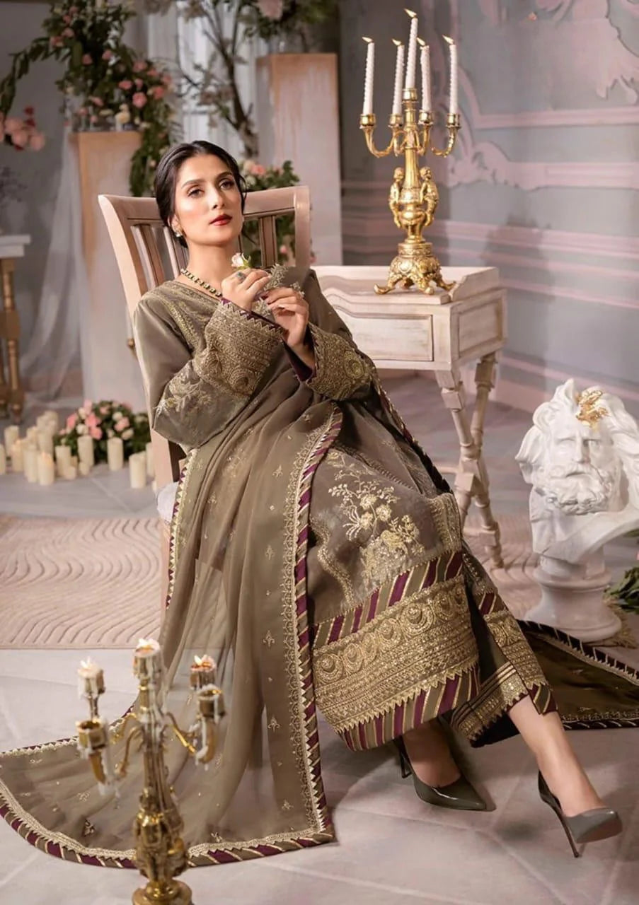 ZARA JAHAN 1017 3PC Velvet Embroidered Dress