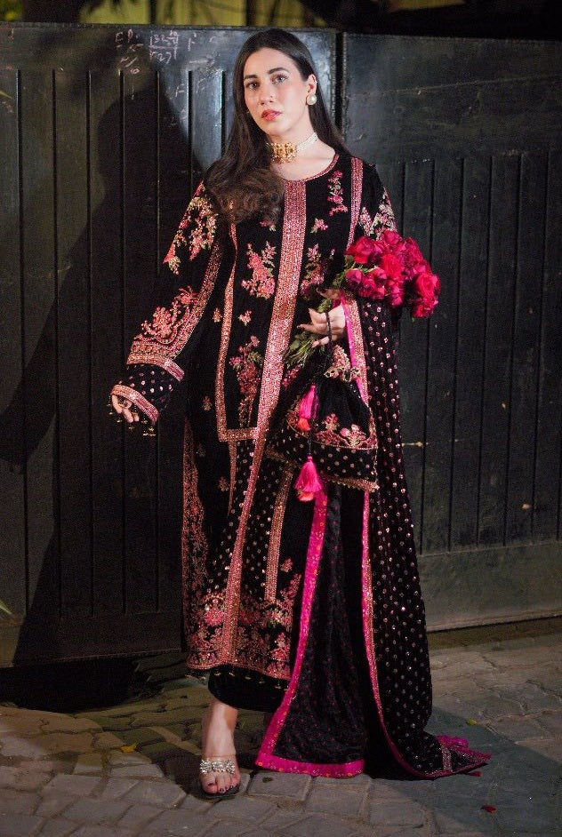 ZARA JAHAN 7007 - Embroidered Velvet Dress with Embroidered Dupatta
