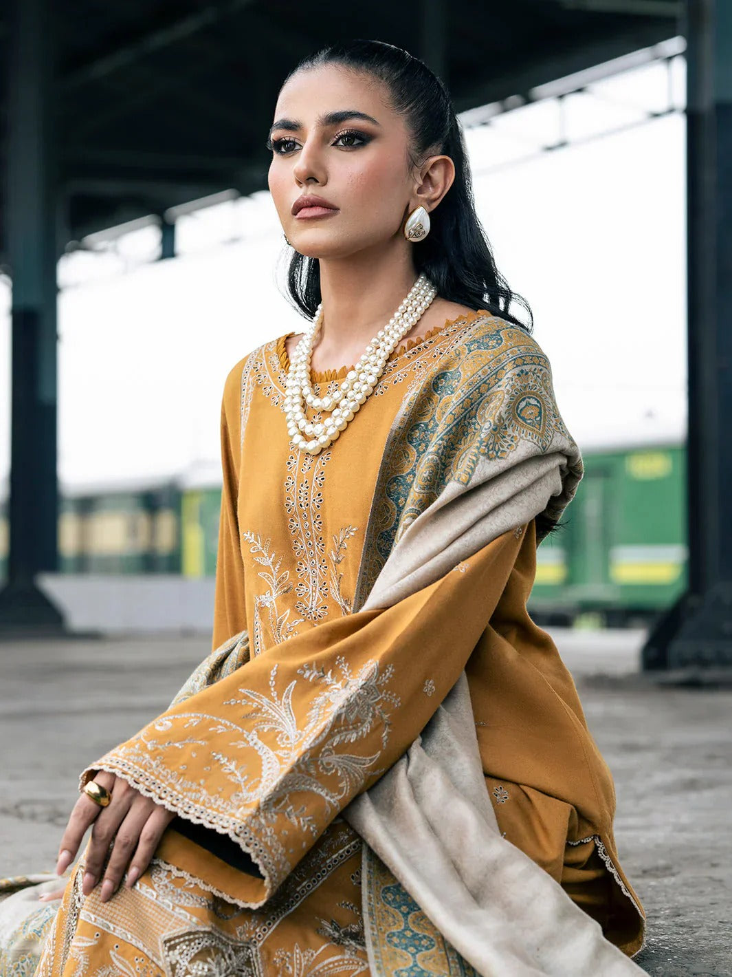 Dhanak 3-Piece Embrdoiered Dress Izel-92