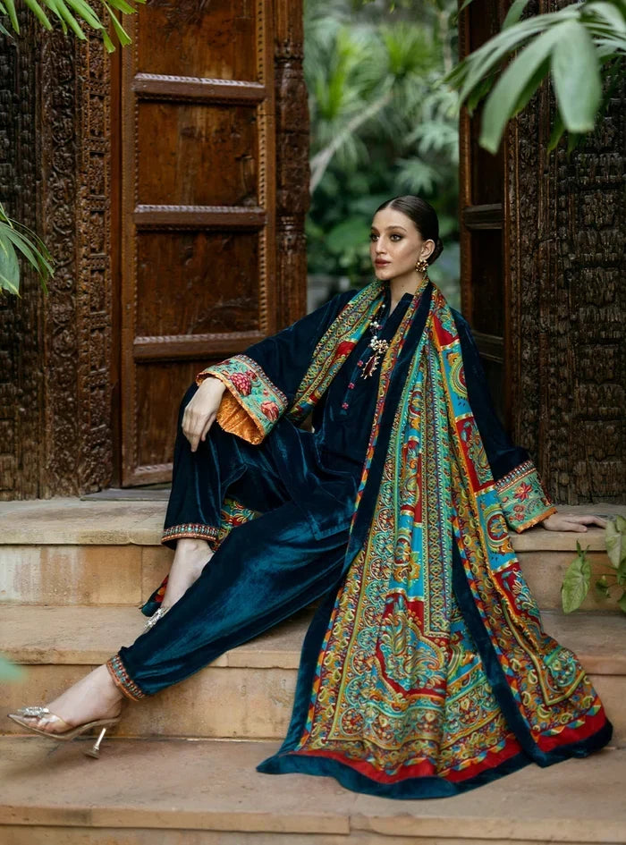 ZARA JAHAN  D-806- Winter Velvet Dress with Printed Dhanak Shawl