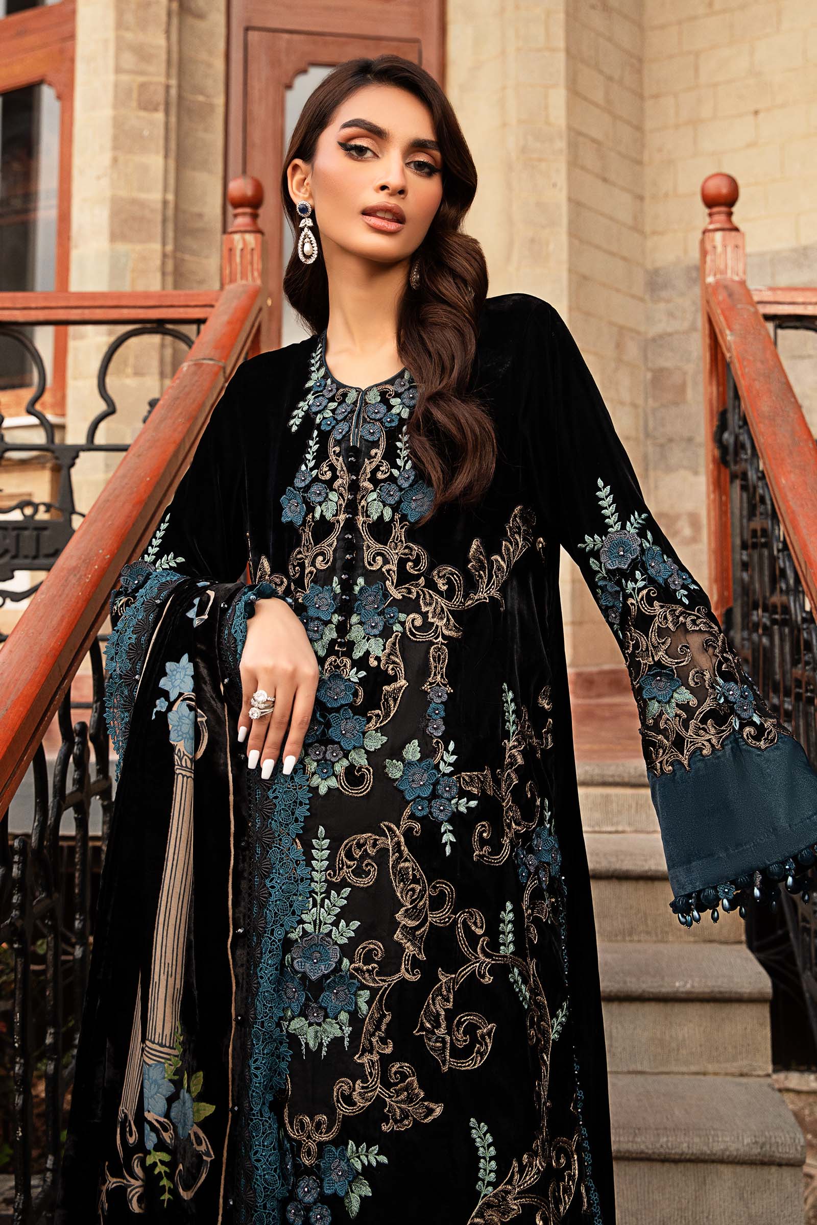 ZARA JAHAN 7003 Embroidered Velvet Dress with Plachi Velvet Shawl