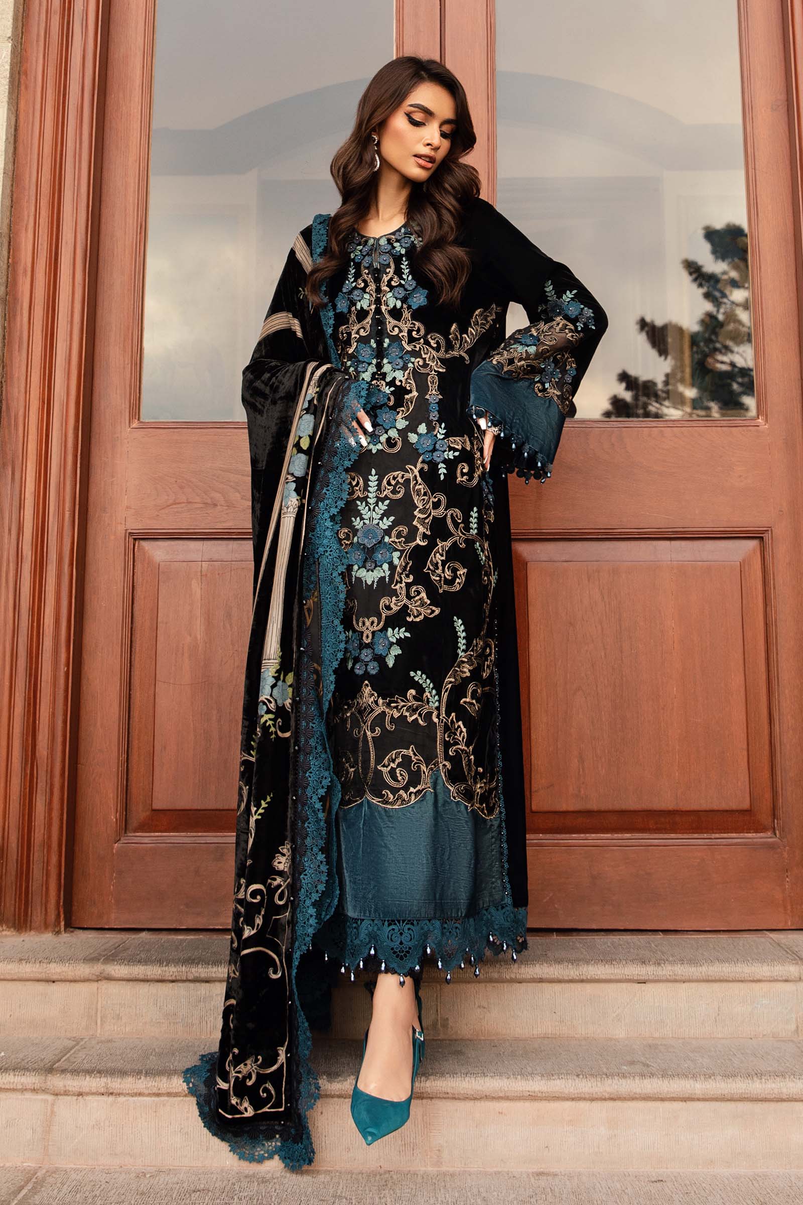 ZARA JAHAN 7003 Embroidered Velvet Dress with Plachi Velvet Shawl