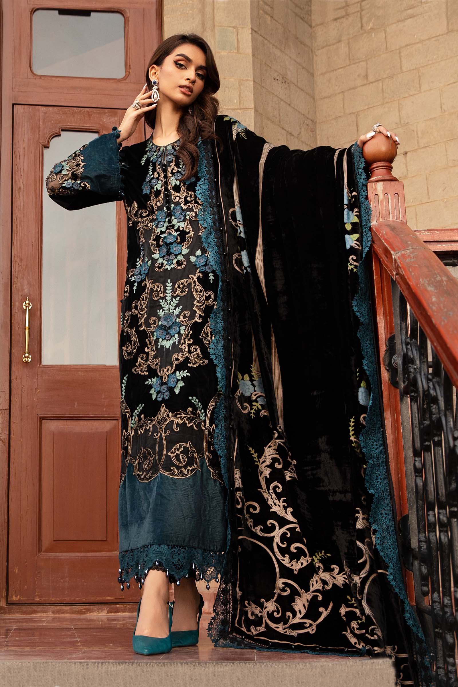 ZARA JAHAN 7003 Embroidered Velvet Dress with Plachi Velvet Shawl