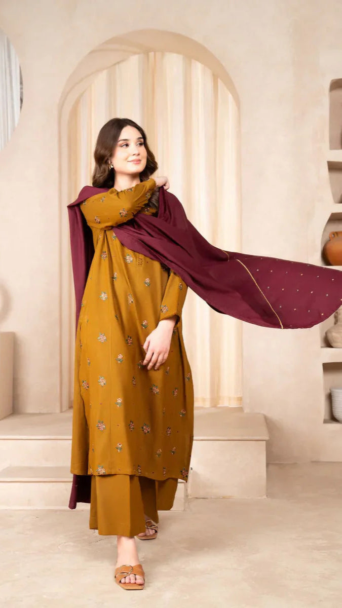 BAROQUE 3-Piece Embroidered Lawn D-573