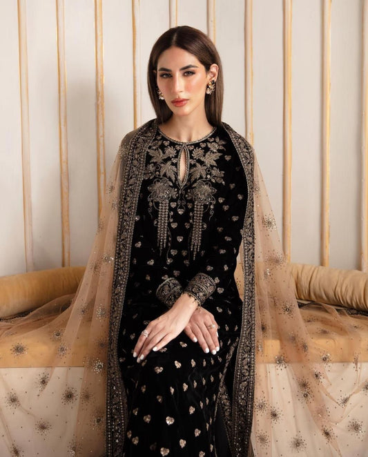 ZARA JAHAN 963-3PCs Embroidered Velvet Dress With Embroidered Organza Dupatta