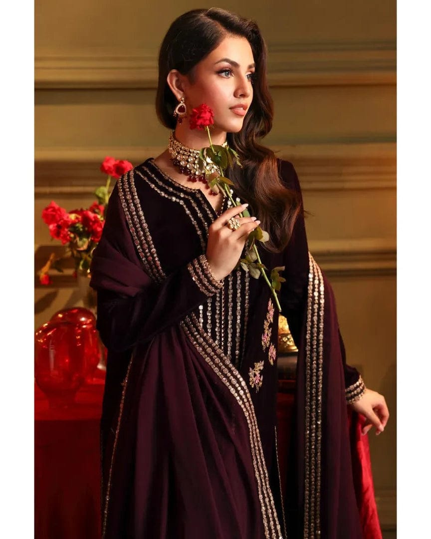 ZARA JAHAN 1022-3PC Velvet Embroidered Dress With Embroidered Chiffon Dupatta