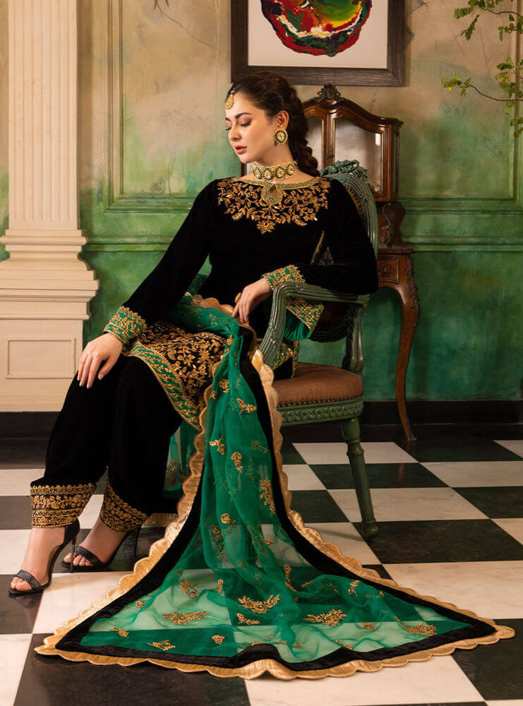 ZARA JAHAN 953 3-Piece Embroidered Velvet Suit Embroidered Organza Dupatta