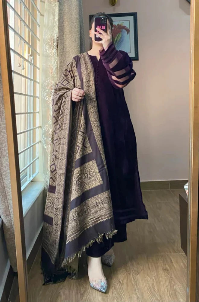 ZARA JAHAN  D-801- Winter Velvet Dress with Printed Dhanak Shawl